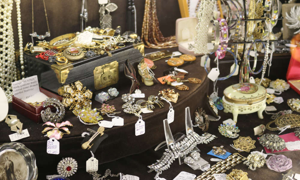 Vintage Clothing and Jewelry